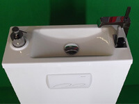 WiCi Bati 2012 Design 1, lave-mains intégré sur WC suspendu, 3 sur 3